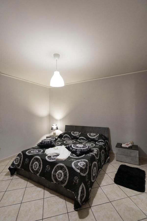 Terrazza Sant Antonio Apartment Наполи Екстериор снимка